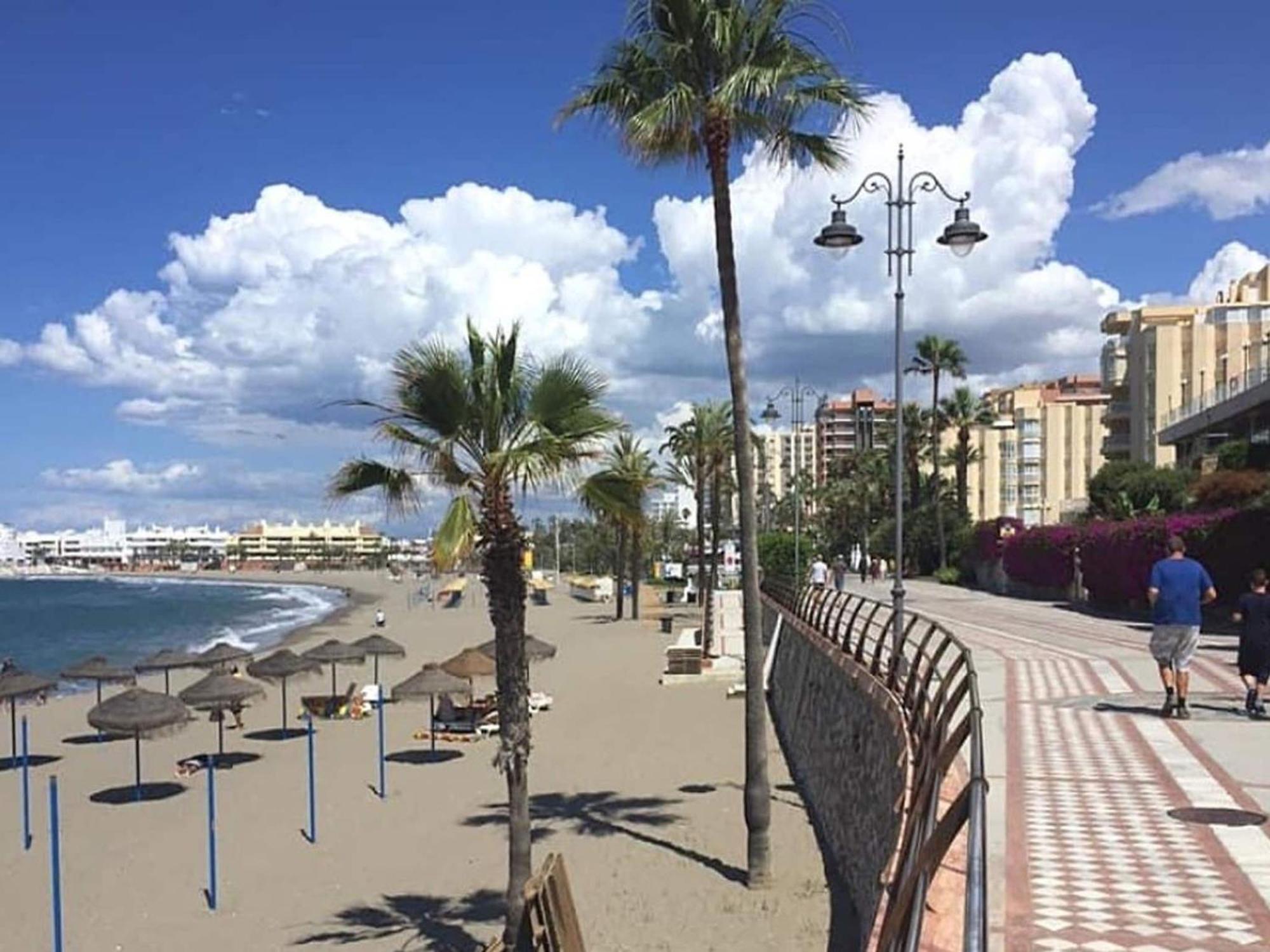 Cosy Apartment In Malaga Near The Sea Buitenkant foto