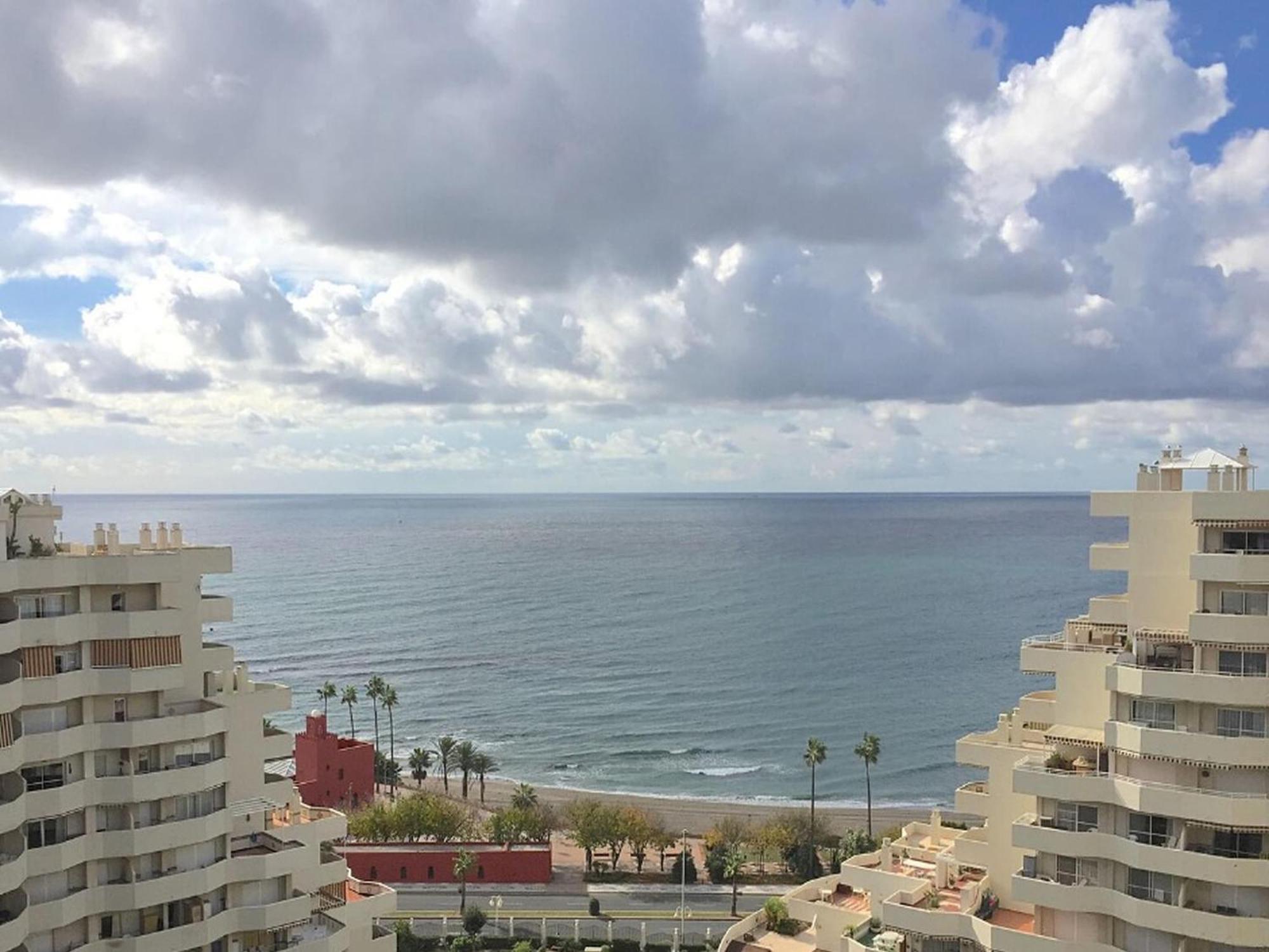 Cosy Apartment In Malaga Near The Sea Buitenkant foto