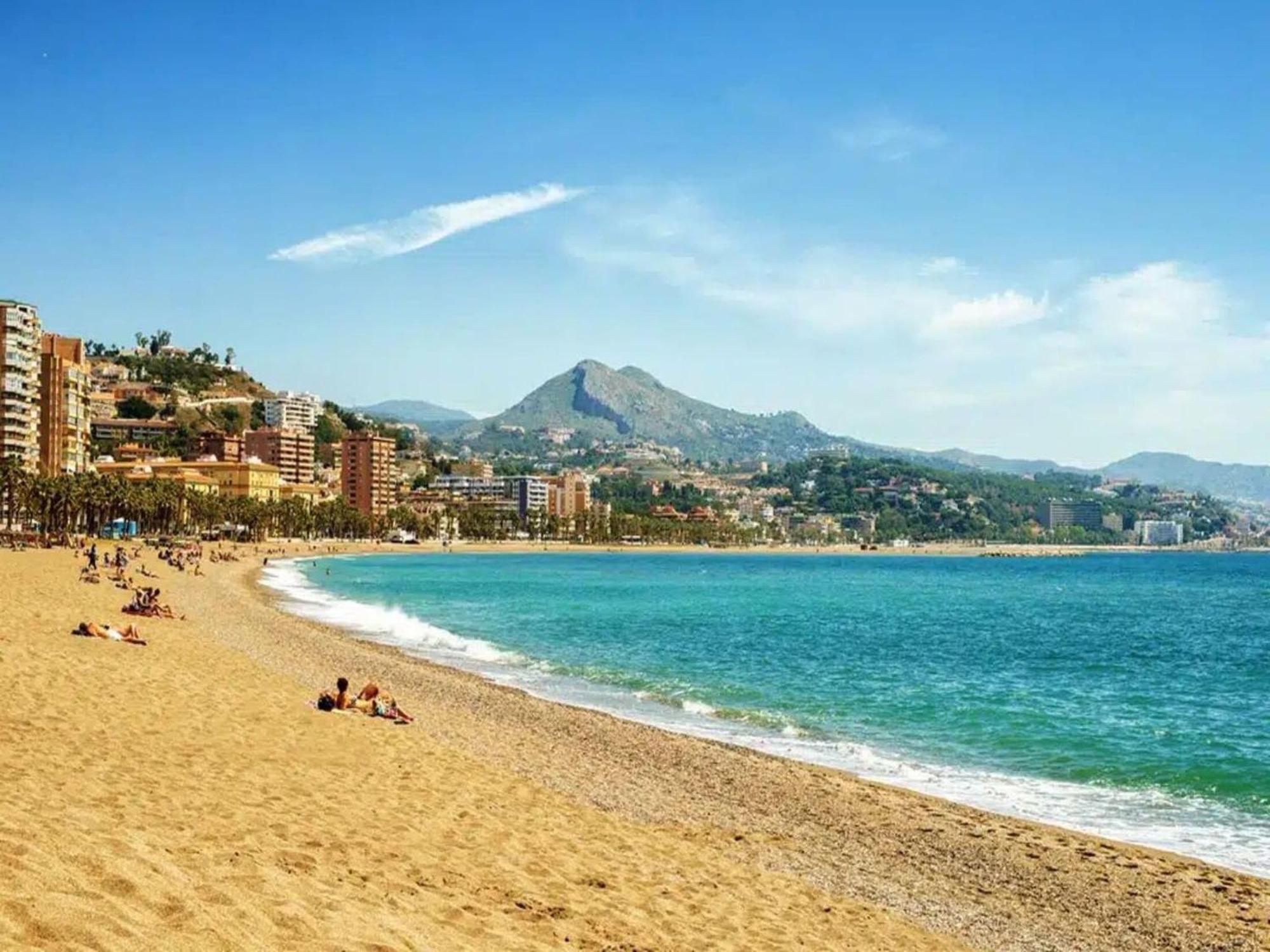 Cosy Apartment In Malaga Near The Sea Buitenkant foto